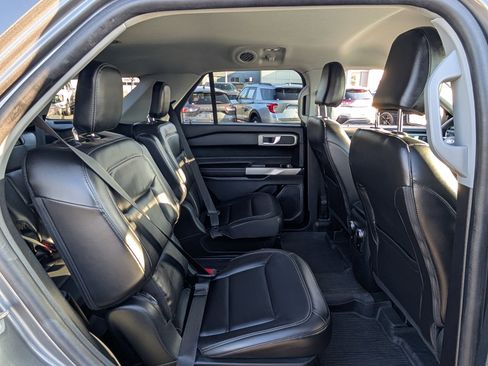 Certified 2022 Ford Explorer XLT w/ Equipment Group 202A image 11