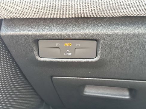 Used 2025 Volkswagen Tiguan S AWD/4WD image 29