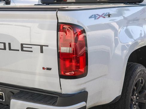 Used 2022 Chevrolet Colorado LT w/ Safety Package AWD/4WD image 9