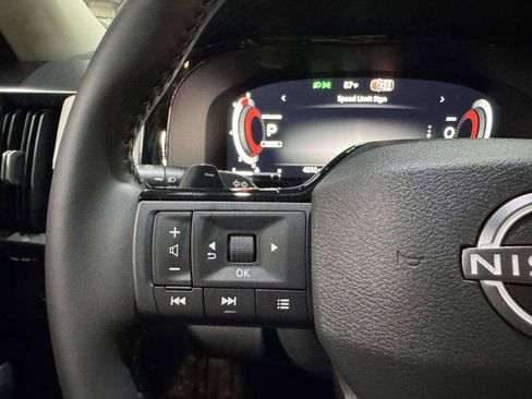 Used 2026 Nissan Pathfinder SL AWD/4WD image 46