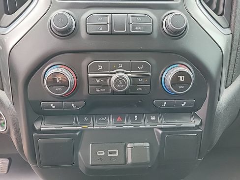 Used 2019 Chevrolet Silverado 1500 LT w/ Texas Edition RWD image 17