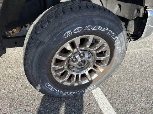 Used 2020 Ford F250 XLT w/ XLT Premium Package image 9