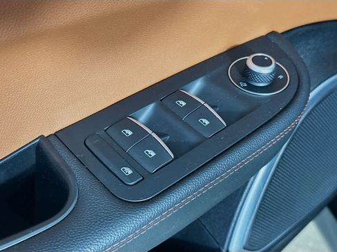 Used 2018 Alfa Romeo Giulia image 30