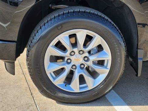 Used 2025 Chevrolet Silverado 1500 Custom RWD image 18
