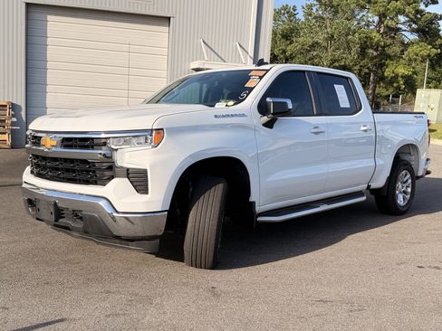 Used 2023 Chevrolet Silverado 1500 LT AWD/4WD image 7