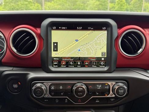 Used 2023 Jeep Gladiator Rubicon w/ Cold Weather Group AWD/4WD image 21