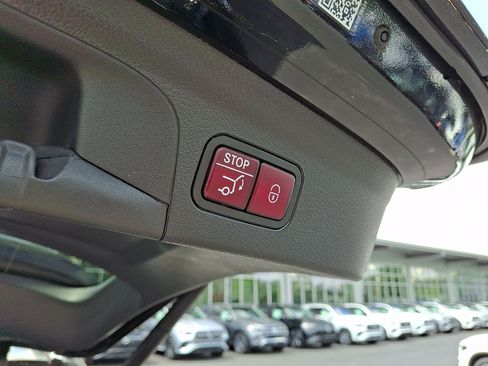 Certified 2025 Mercedes-Benz GLE 450e 4MATIC image 31