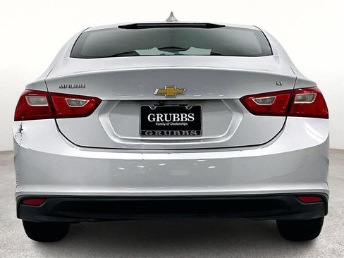 Used 2018 Chevrolet Malibu LT w/ Leather Package image 6