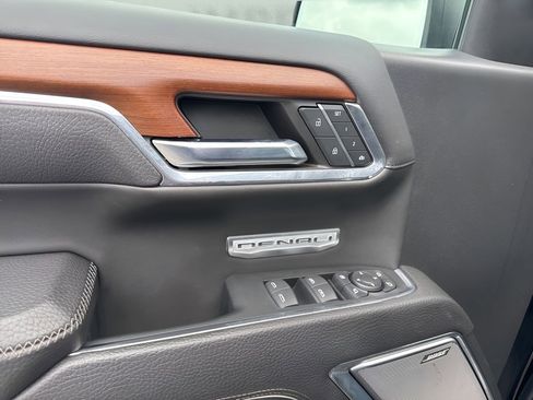 Used 2023 GMC Sierra 1500 Denali image 30