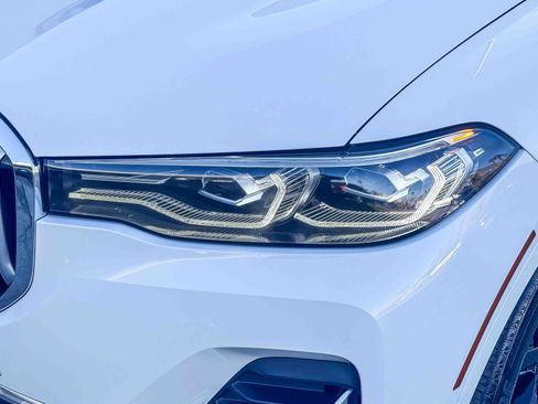 Used 2019 BMW X7 xDrive50i image 9