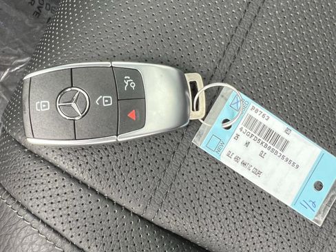 Used 2025 Mercedes-Benz GLE 450 450 4MATIC Coupe w/ Driver Assistance Package image 38