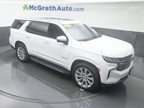 Used 2021 Chevrolet Tahoe Premier w/ Premium Package image 3