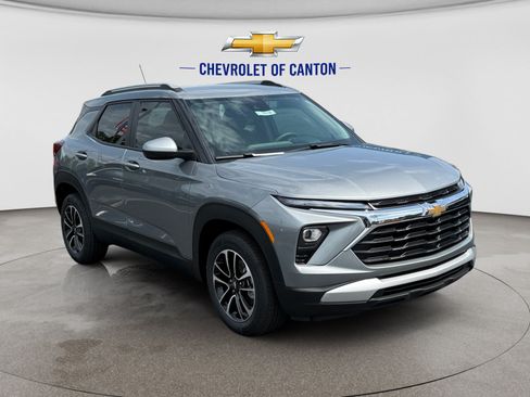 New 2026 Chevrolet TrailBlazer LT FWD image 3