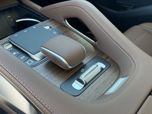 New 2026 Mercedes-Benz GLS 450 4MATIC image 28