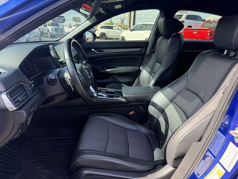 Used 2018 Honda Accord Sport image 10