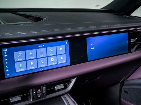 Certified 2025 Porsche Macan 4S Electric image 22