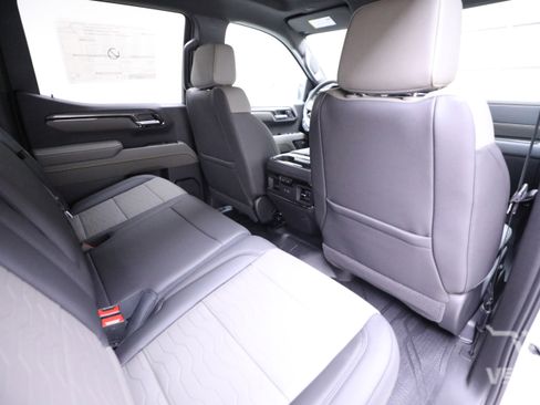 New 2026 Chevrolet Silverado 1500 ZR2 image 12