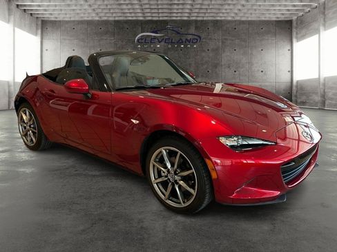 Used 2022 MAZDA MX-5 Miata Grand Touring RWD image 1