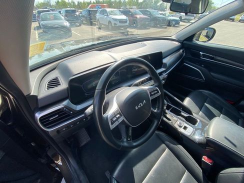 Certified 2025 Kia Telluride S AWD/4WD image 9