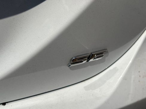 Used 2023 Toyota Camry SE image 31