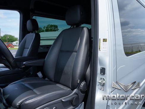 Used 2020 Mercedes-Benz Sprinter 2500 image 23
