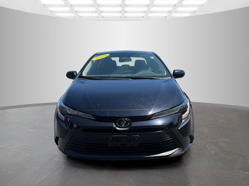 Used 2024 Toyota Corolla LE FWD image 2