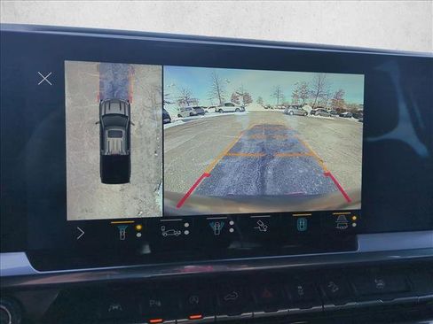 Used 2022 Chevrolet Silverado 1500 High Country w/ Z71 Off-Road Package image 13