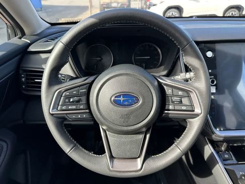Used 2025 Subaru Outback Premium AWD/4WD image 15