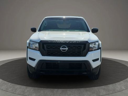 Used 2022 Nissan Frontier S RWD image 9
