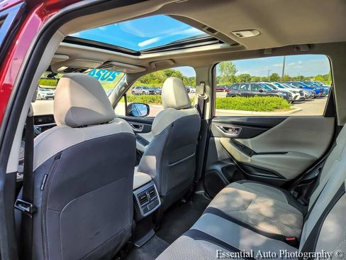 Used 2024 Subaru Forester Premium AWD/4WD image 12