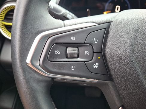 Used 2024 Chevrolet Trax LT w/ Driver Confidence Package FWD image 20