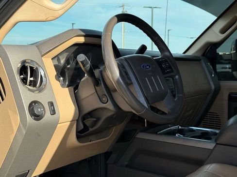 Used 2011 Ford F350 Lariat w/ Lariat Interior Pkg image 19