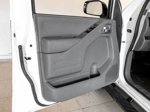 Used 2018 Nissan Frontier SV w/ Value Truck Package image 34