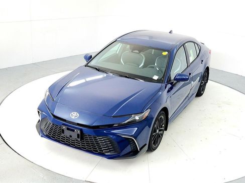 New 2026 Toyota Camry SE image 10