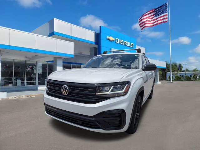 Used 2023 Volkswagen Atlas Cross Sport SEL R-Line AWD/4WD image 6
