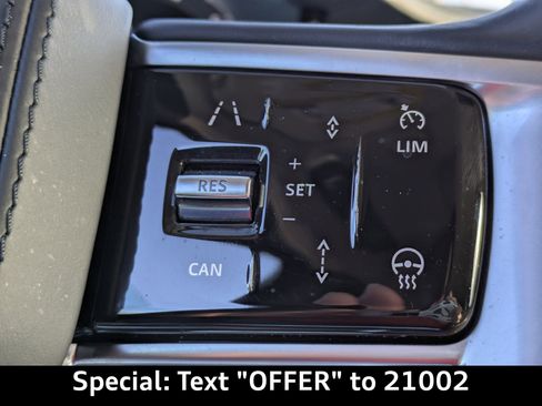 Used 2023 Land Rover Range Rover SE image 28