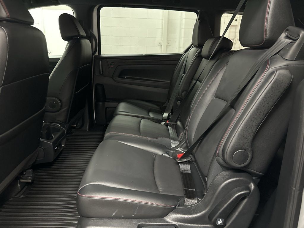 Used 2024 Honda Odyssey Sport image 32