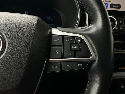 Used 2023 Toyota Highlander Platinum image 42