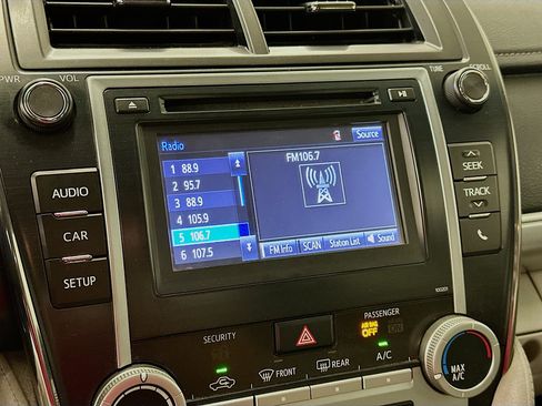 Used 2014 Toyota Camry LE FWD image 21