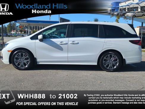 Used 2025 Honda Odyssey Touring image 8