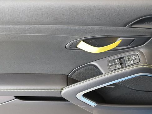 Used 2022 Porsche 718 Boxster RWD image 19