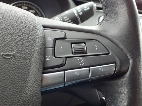 Used 2023 Cadillac XT4 Luxury w/ Cold Weather Package image 27