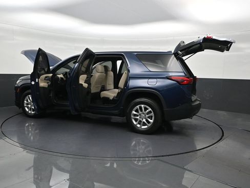 Used 2023 Chevrolet Traverse LS FWD image 35