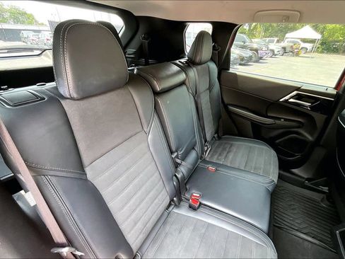 Used 2024 Mitsubishi Outlander SE AWD/4WD image 24
