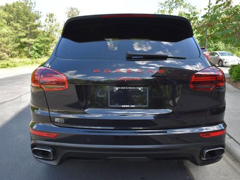 Used 2018 Porsche Cayenne Platinum Edition AWD/4WD image 6