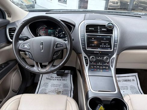 Used 2016 Lincoln MKX Reserve w/ Technology Package AWD/4WD image 25
