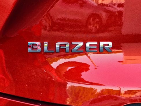 Used 2021 Chevrolet Blazer LT FWD image 7