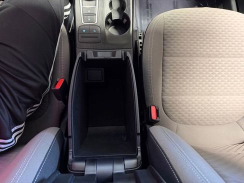 Used 2022 Ford Escape SE w/ Cold Weather Package AWD/4WD image 37