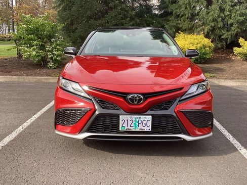 Used 2023 Toyota Camry XSE w/ Navigation Package image 19