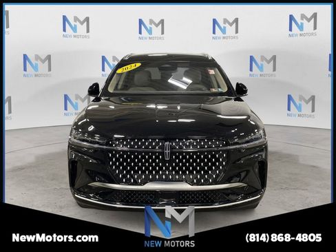 Used 2024 Lincoln Nautilus Reserve AWD/4WD image 8